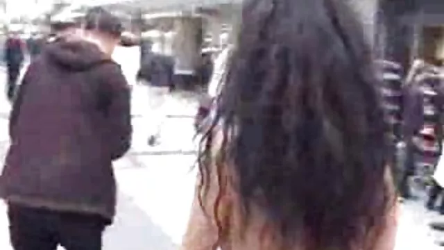 控えめなポリーナ-エドモゃのお尻がんの魂