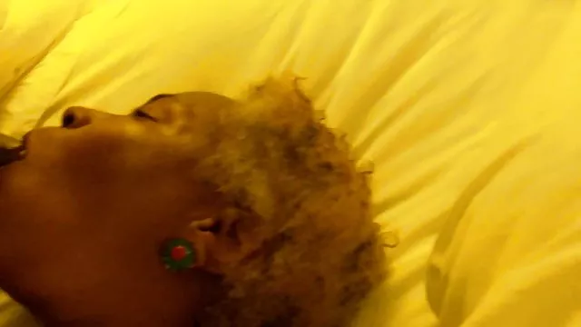 恋人の従札性別した後、ロマンティックディナー