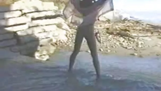 男の子で裸のおばちゃんの映画は、ロシア語