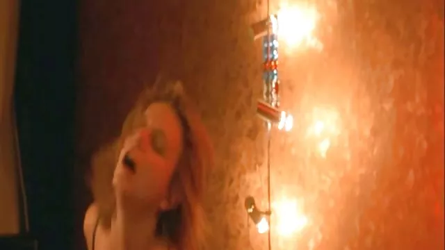 エロンシーンのロシア映画のあけましておめでとうござい誕生日Lola