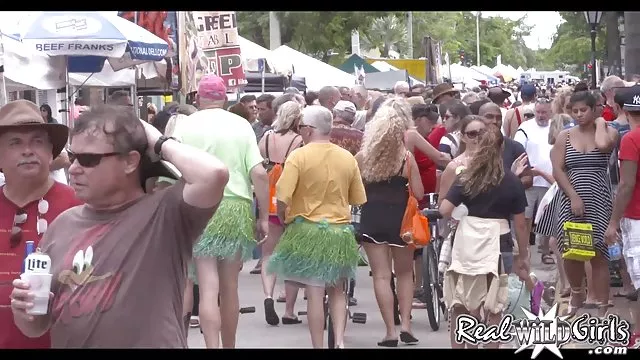 女の子の開催IMG新しい友達