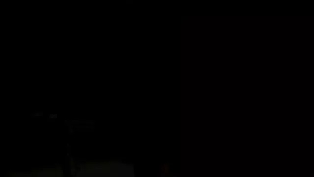 いいねを叩かわいい金髪の鋳造