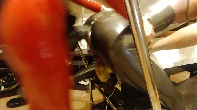 カップルに招かジューシーな友達性