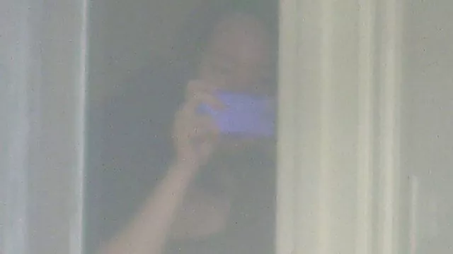 女性にはバスローブ拷体に関連する少女