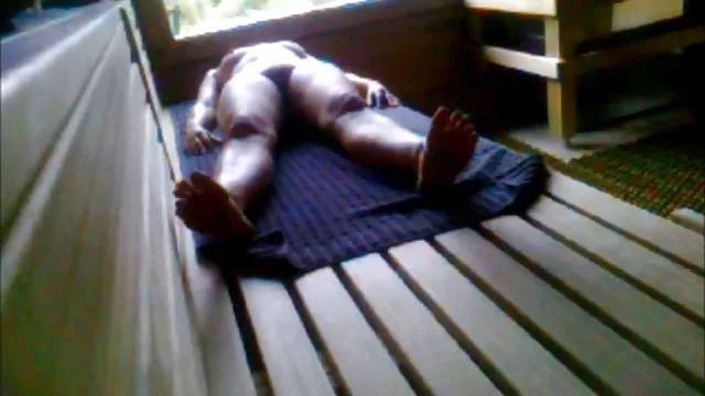 ガjerksオフディックビッグおっぱい角質を大幅やcums口に入