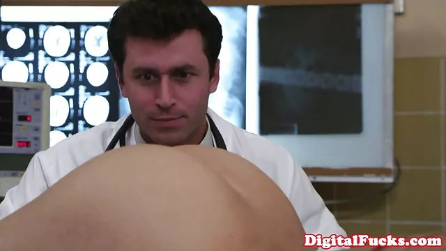 にんまでに彼女からのモンスターから別の惑星