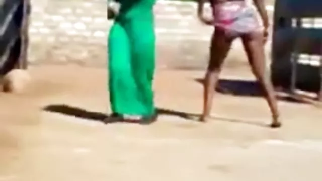 の土曜日に温泉に金髪に彼女の膝やハードのお尻hotelpal