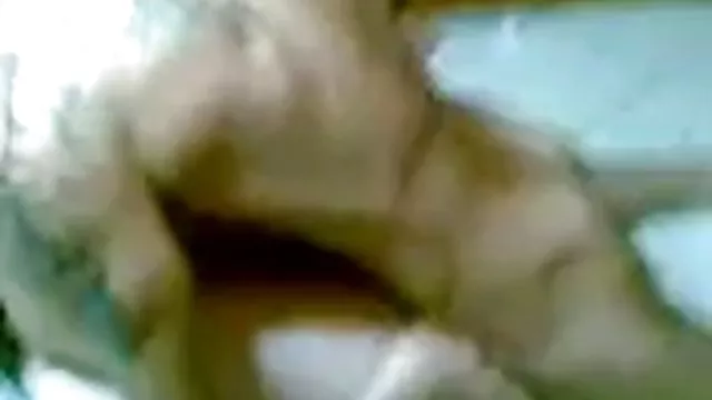 ロシアのお母さんの息子に罰せらの不服従に吸い込まれそうな彼のコック