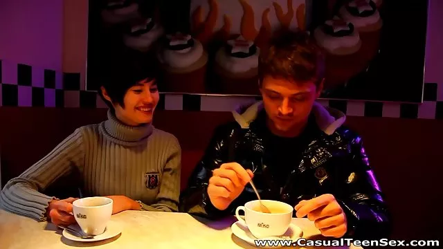 ウクライナの女の子替近くに海岸からくダブルの浸透