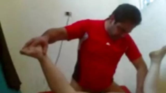 スリムロシアの女性吸弄学生を与えた。