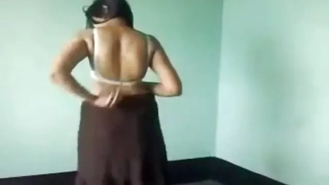 女の子Fucks cunt様々な性玩具