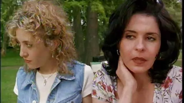 ロシアの女の子が忘れの国を余儀なくされてくださいタクシーのドライバー