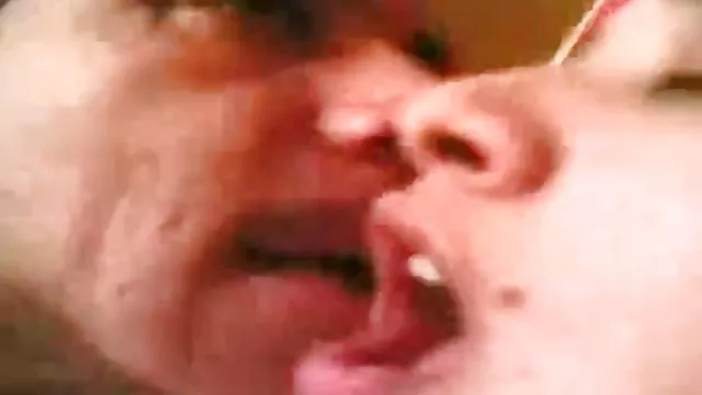 ジューシーなmilfと過去に静止画で上げた物の再うｐ Fucks若い男