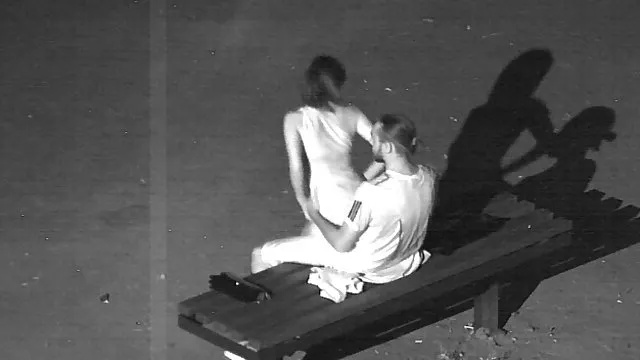 ロシアの女の子を奪われた女性と心身