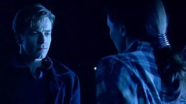 若いカップルFucks階