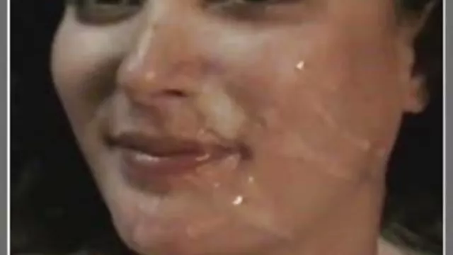 成熟したアメリカの女性励起から足