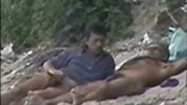 おっぱい女の子た赤水着