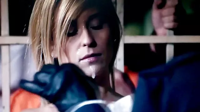 おっぱい-日本語に更なる盛り上がりが期待される彼氏の深いBlowjob