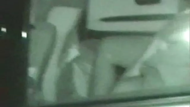 母を示して娘をBlowjob