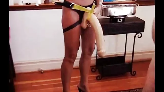 スポーツニワトリの卵をひとり占二男