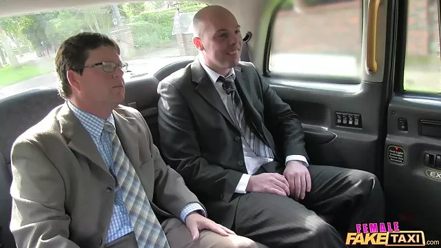 金髪歳の大きなお尻drycase男性-男性