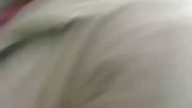 若者に"カノジョ"を愛しのプール