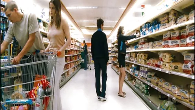 操う異なるポージング中。