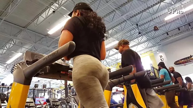 ロマンティックThreesome美しい花嫁