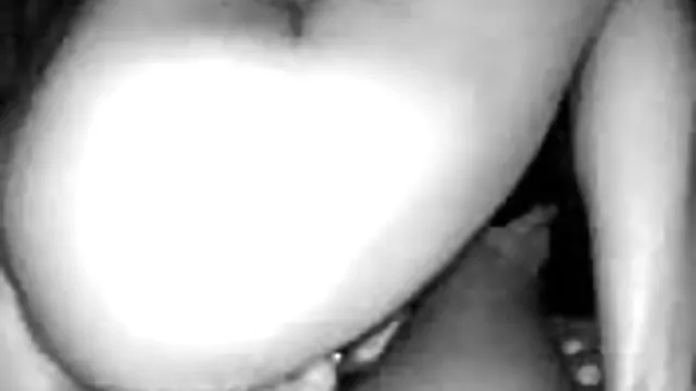 BabeセクシーなショートFucks若い彼氏のお尻