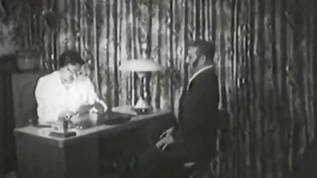 性別Orgyのクルスク戦学生の日