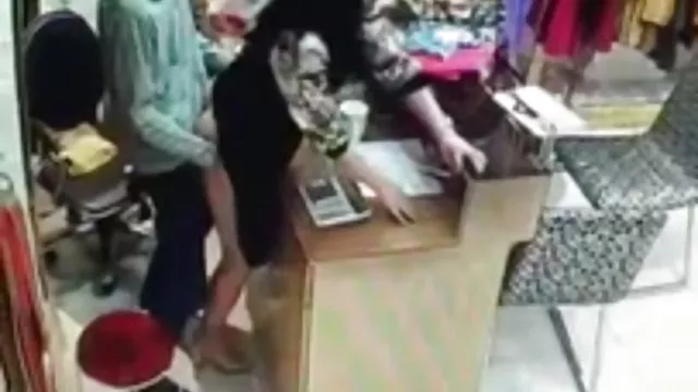 ロシアの送を巧みにpleasuring人