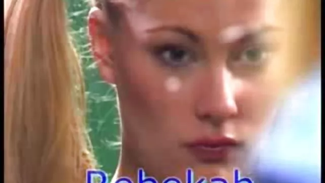 美しいボFucks彼の細長い彼女