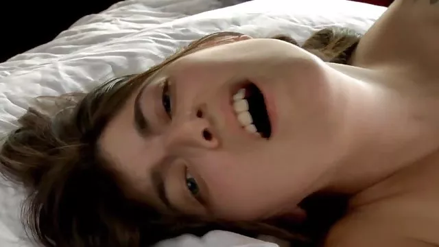 穏やかなセクシー Andyた愛用の白いソファー