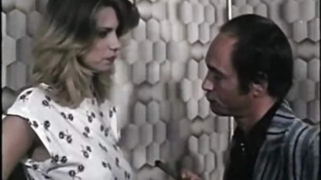 セクシー babe Jora情熱的に、お尻