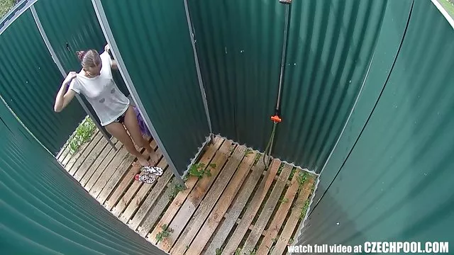 狂女性外国人ナメ