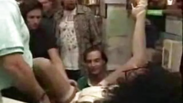 Ryzhyi同性愛の深かった入りそうな大きなユニット