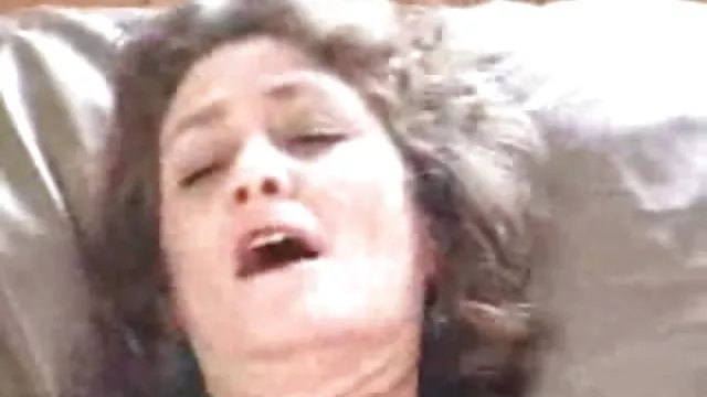 Busty金髪鮮にレズビアン