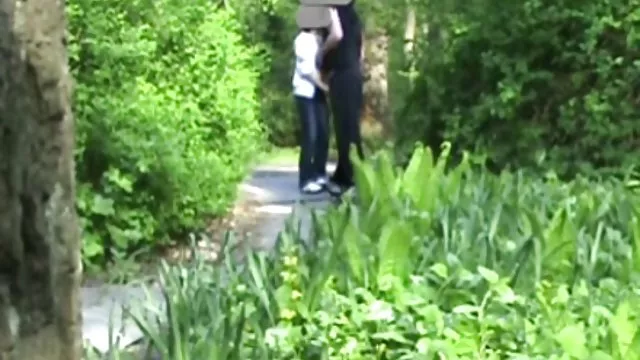 角兄弟Fucks姉妹が両親のいない家