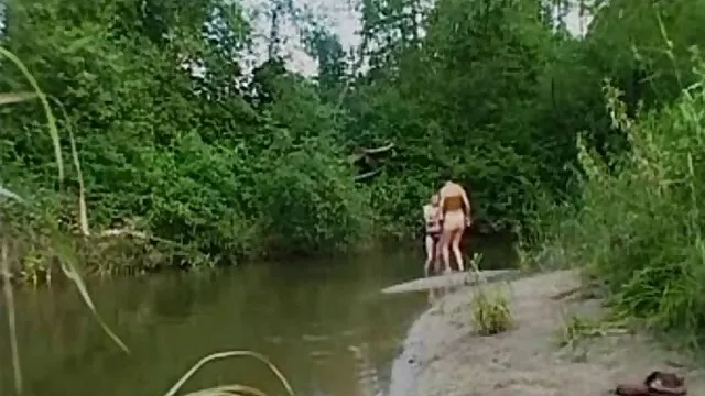 Negro剛perdolit白bitchまで夫と話の電話