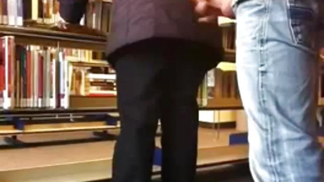 その男は削除されてFucksポルノスター