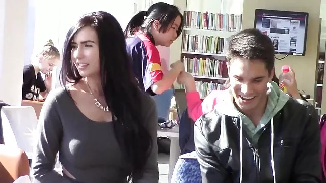 角質業務女に魅了されった仕事を探して