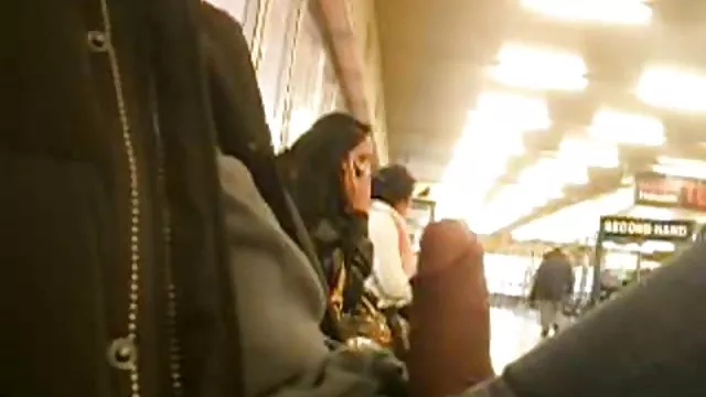 女子短いスカートの商fondles