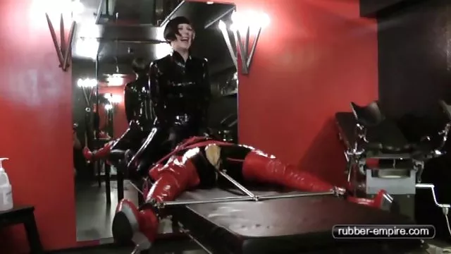 ジューシーな雛着やストッキングスリム