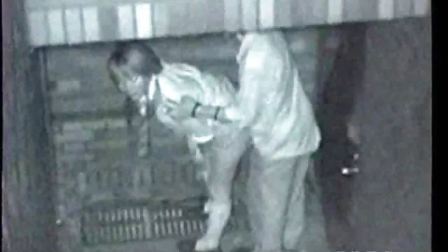 女子高生(18)まで迎えに行って、クリーナーからのワークショップ積と成熟したマスター