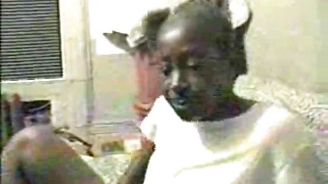 父く弄娘のキッチン、彼女のstrangled