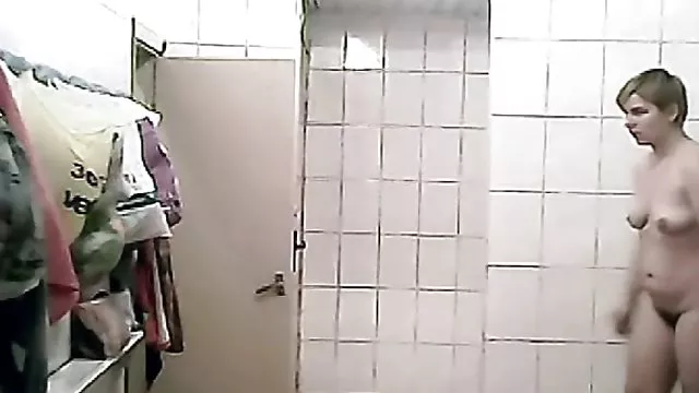 わんぱくの姪とはつらつおっぱい吸い込みおじさんコック