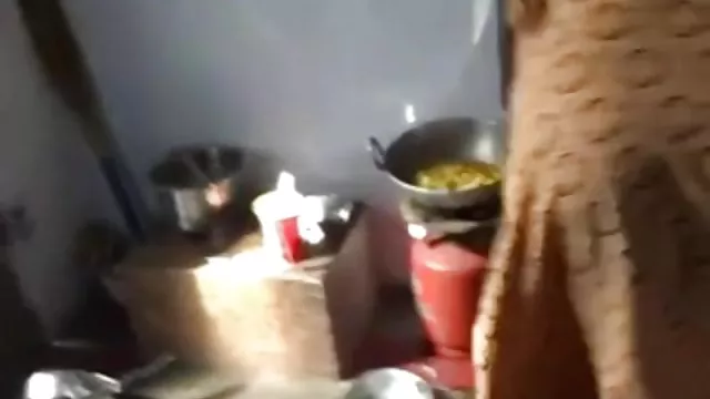 ロシアの成熟したおばちゃん積が純売上高世界一を探していた