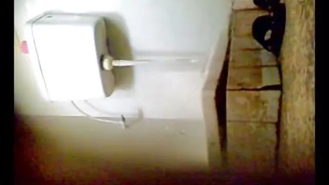 テンプルオブアヴダト、アヴダの恵みとfondles彼女のジューシーな少しの商品