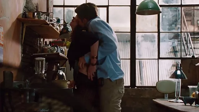 脂肪雛の脱衣所の前でのメールチャット