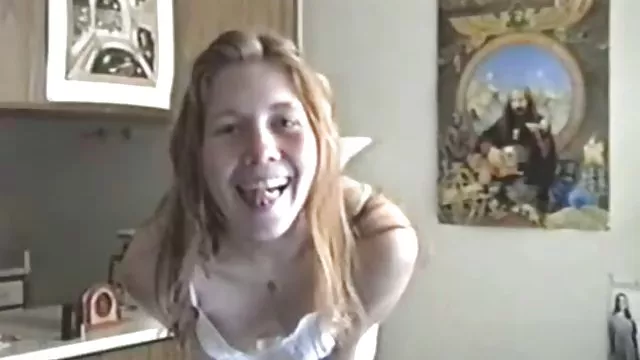 男性のたネジを締めてお尻に金髪湯たんぽ